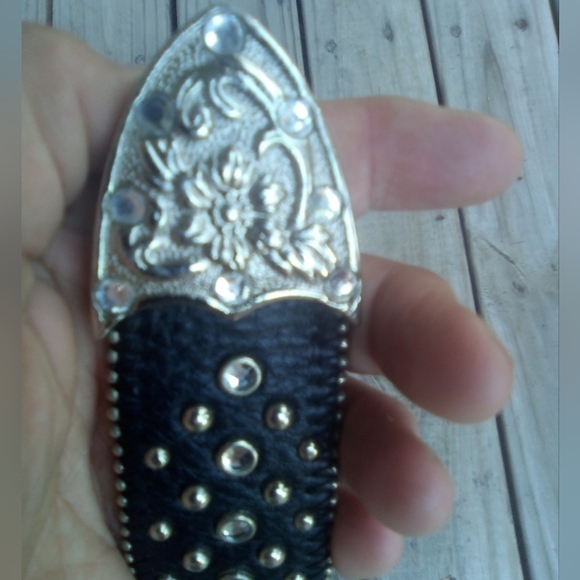 Women's Genuine Italan Leather Studded Black Belt & Belt Buckle Size Large - Picture 6 of 7